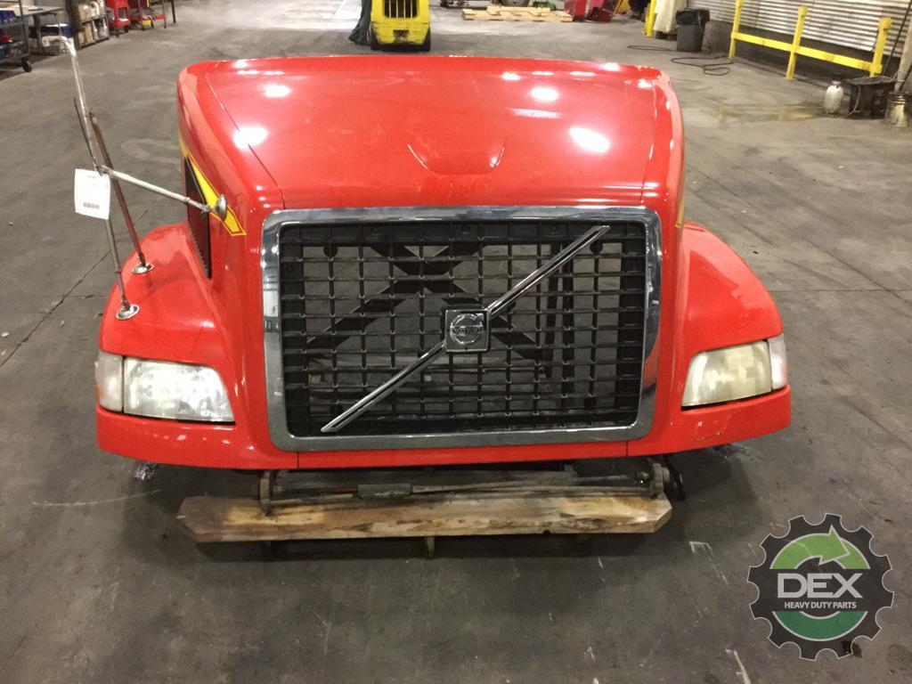 Volvo VNM complete groomed hood OEM 20739776