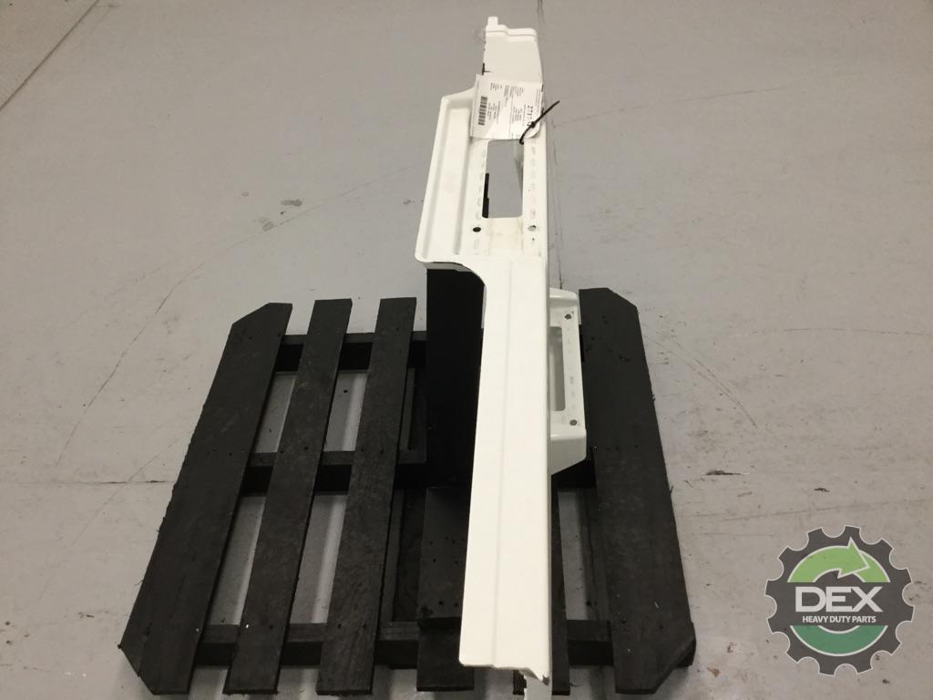 Volvo VNL RH Rear chassis fairing with steps 52" 82490540 OEM