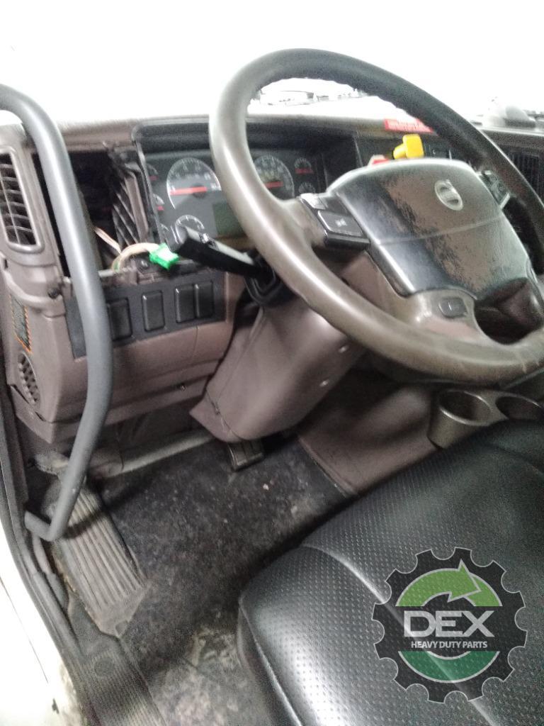Volvo VNM groomed Daycab OEM 21134493D21