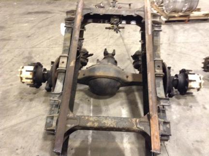 Meritor Single rear axle with leaf suspension rated at 21k OEM - Second Truck Parts