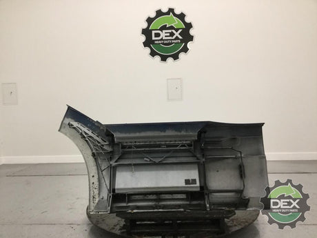 Volvo VNL small wheel opening RH front chassis fairing with steps