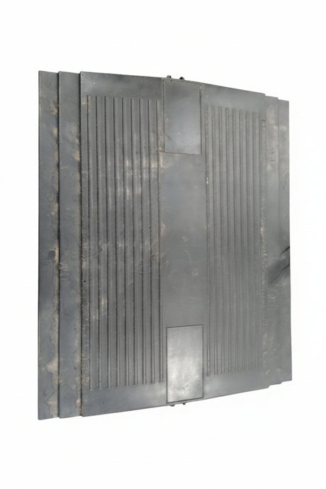 Volvo Between the frame mounted plastic battery box OEM 21275664 - Second Truck Parts