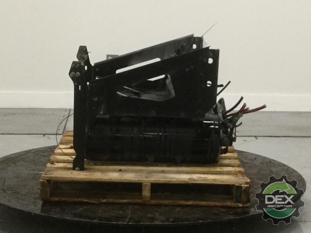 Volvo VNL steel battery box with x3 air tanks 2x 21183543 OEM