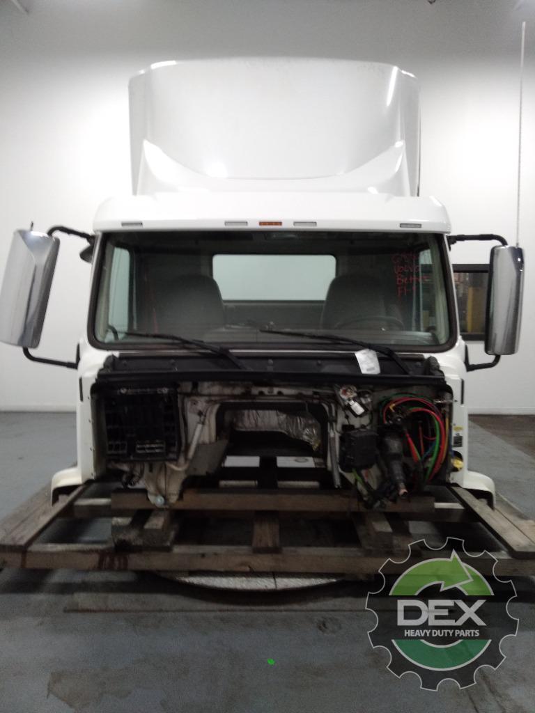 Volvo VNM groomed Daycab OEM 21134493D21