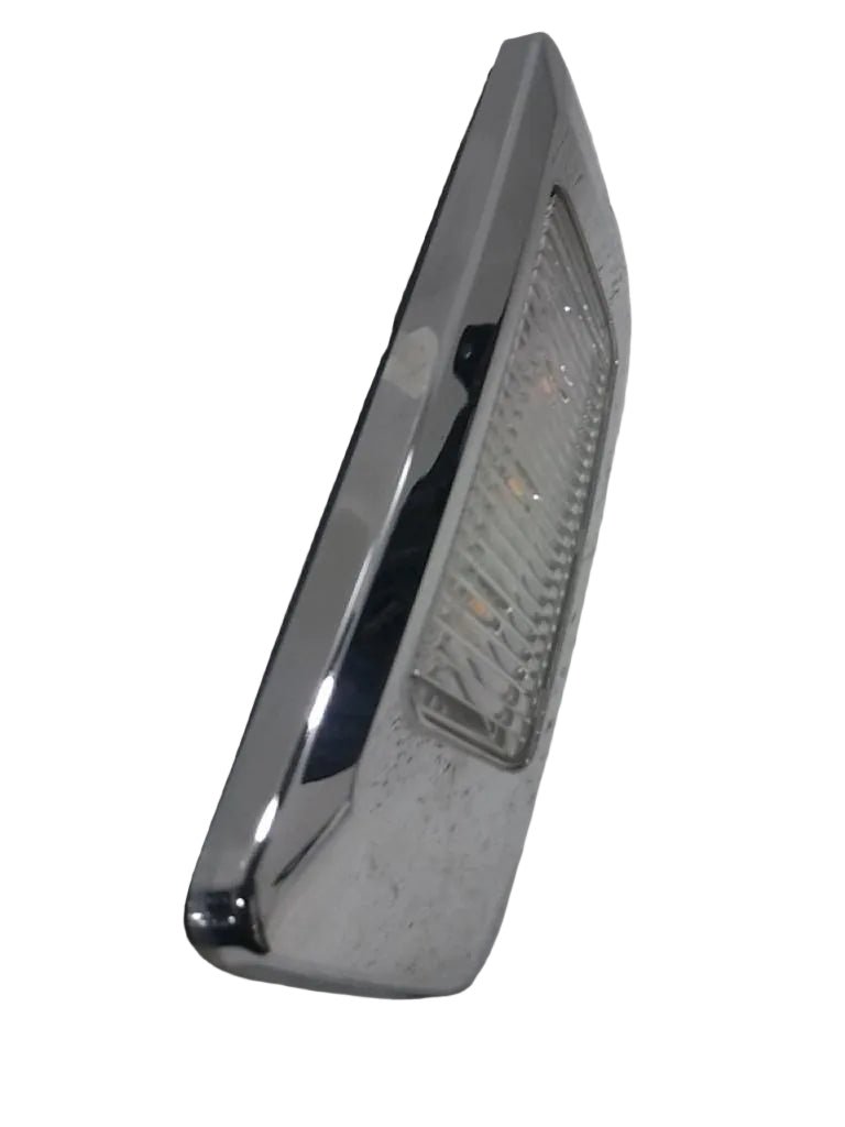 Hood KW T680 mounted turnsignal indicator OEM - Second Truck Parts