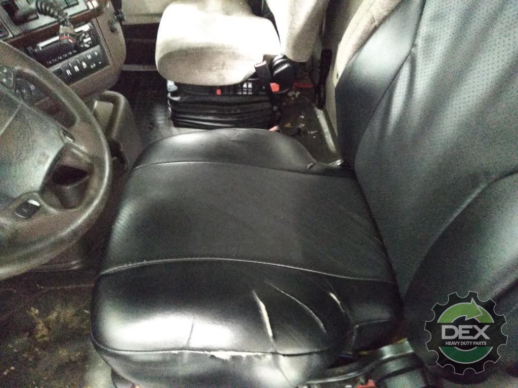 Volvo VNM groomed Daycab OEM 21134493D16