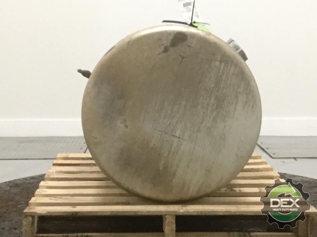 Aluminum RH fuel tank neasures 25" x 41" 80 gallons rear fill neck - Second Truck Parts