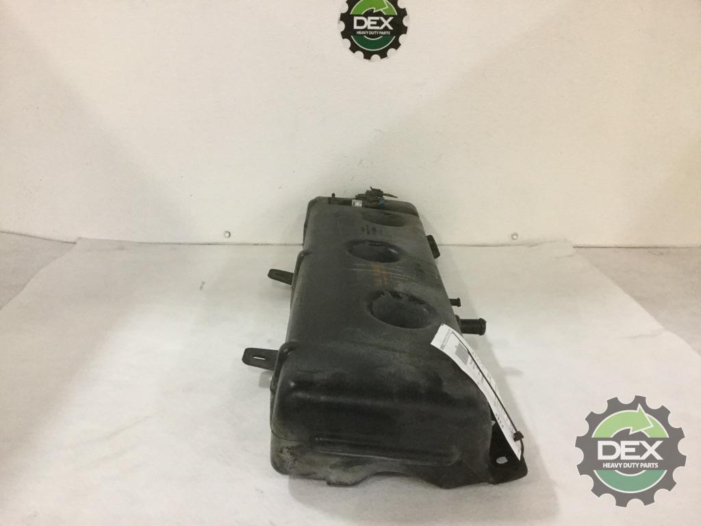 Volvo Windshield washer resevoir with pump OEM 84716864D2