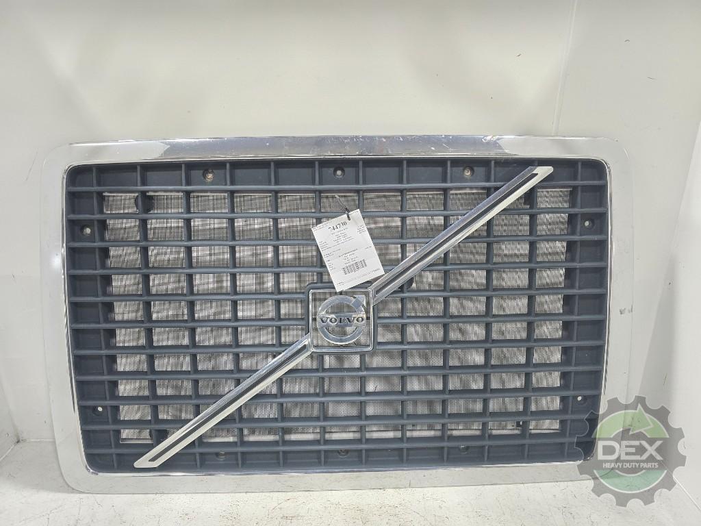 Volvo VNM hood grille assembly OEM 84023892