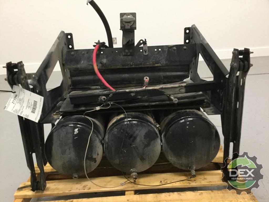 Volvo VNL steel battery box with x3 steel air tanks / 21043167 OEM