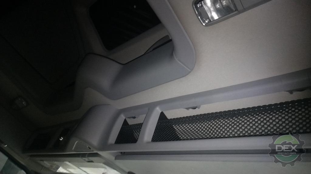 Volvo VNL860 groomed sleeper cab OEM 84749398