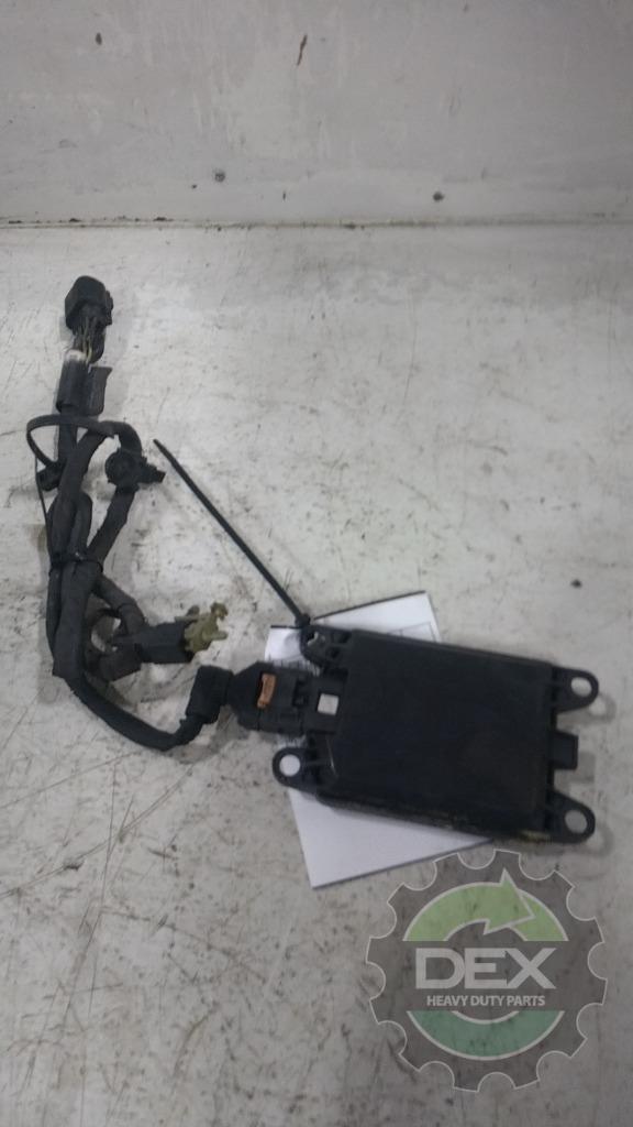 Bendix Lane avoidance front bumper sensor / antenna OEM 22554776D1