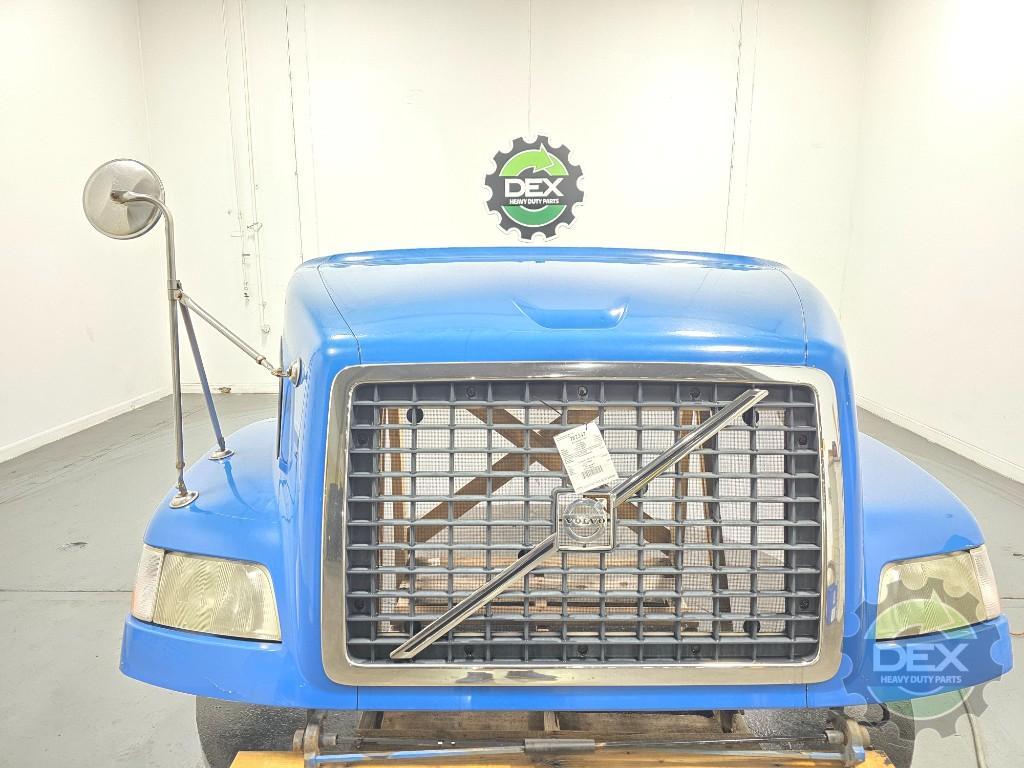 Volvo VNM groomed hood OEM 20769888D1