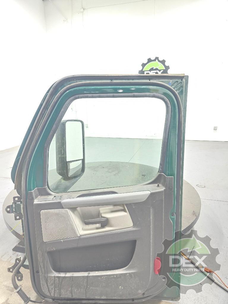 Freightliner Cascadia RH door assembly OEM