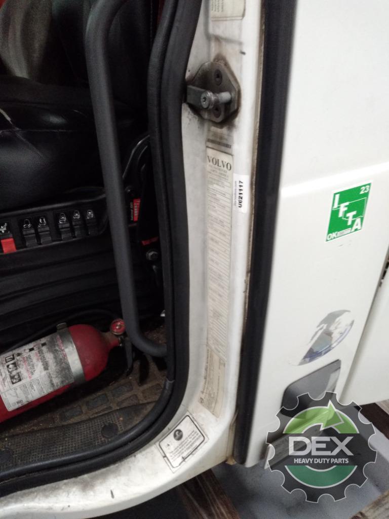 Volvo VNM groomed Daycab OEM 21134493D16