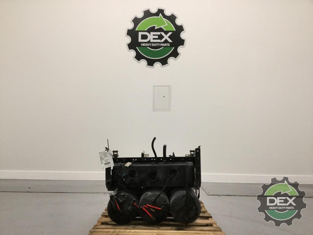 Volvo VNL steel battery box with x3 air tanks 2x 21183543 OEM DDD8