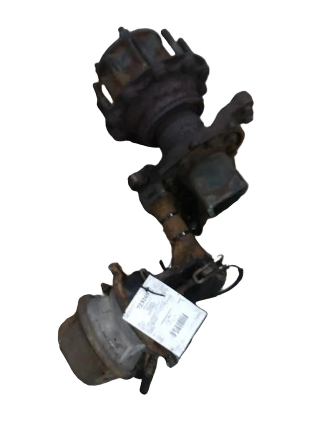 Meritor LH RS23-160 rear axle hub cutoff OEM 20546925 - Second Truck Parts