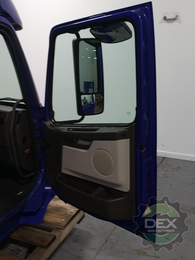 Volvo VNL670 groomed cab OEM 20413813