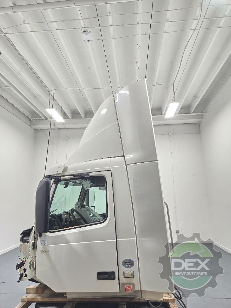 Volvo VNR/L day cab assembly OEM 23309691D1