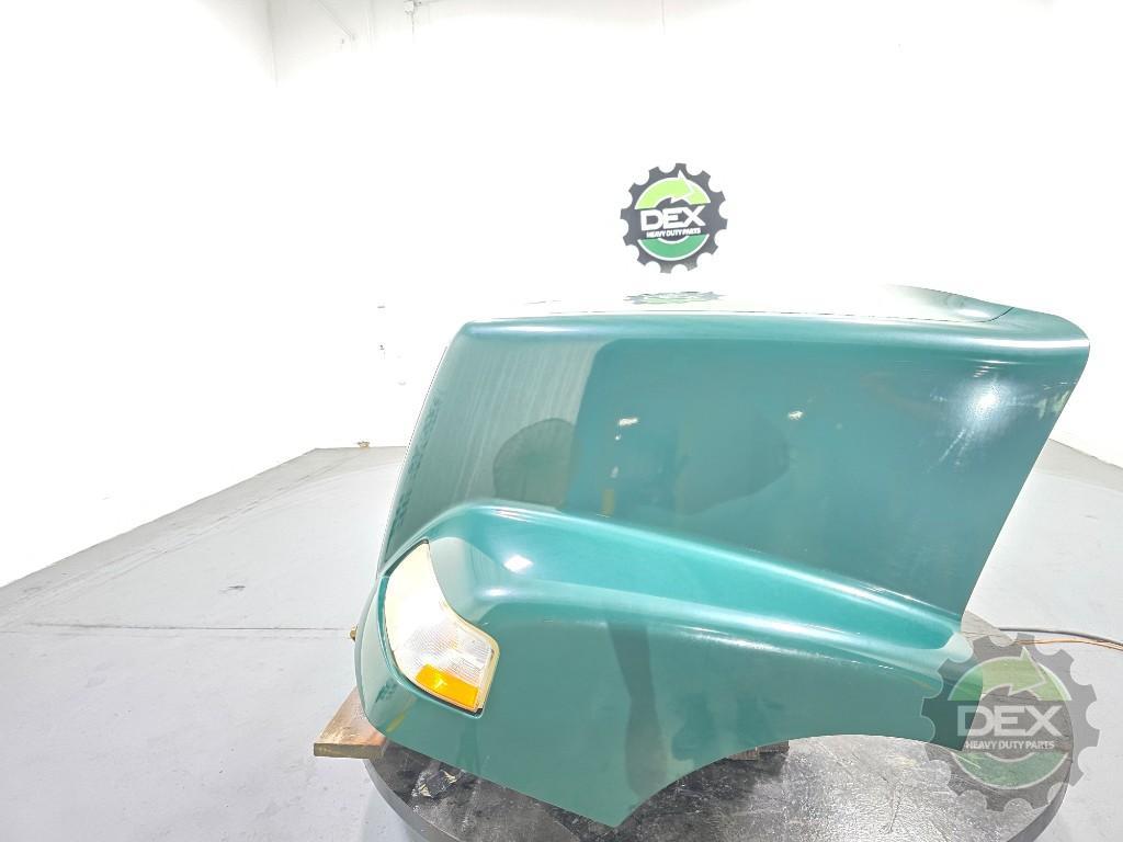 Volvo VNM groomed hood OEM 20769888D2