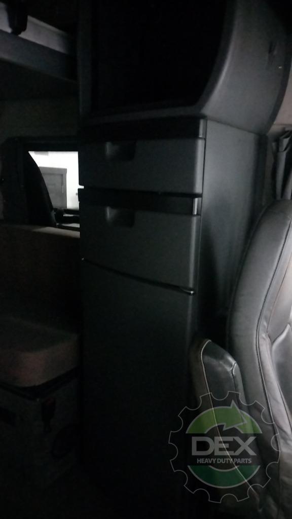 Volvo VNL860 groomed sleeper cab OEM 84749398