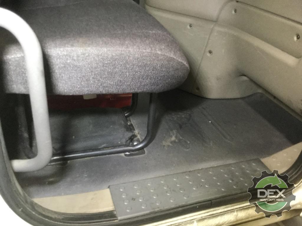 Freightliner Cascadia groomed day cab OEM