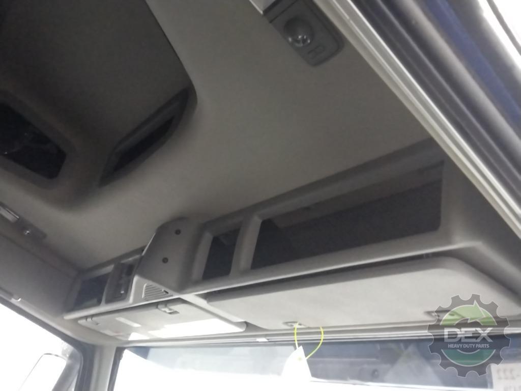 Volvo VNR640 complete groomed sleeper cab OEM 78517020D1