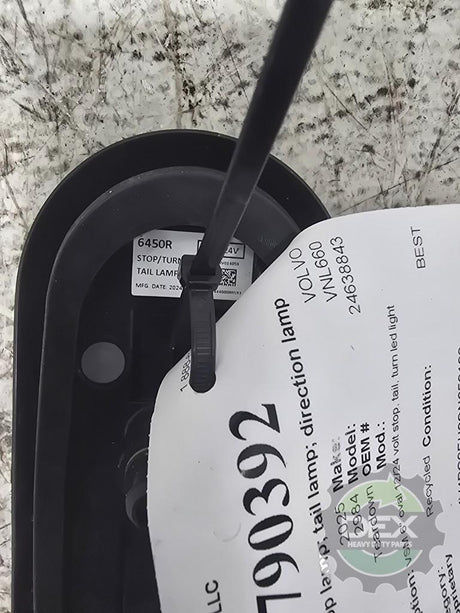 Vsm 6" oval 12/24 volt stop OEM 24638843D19