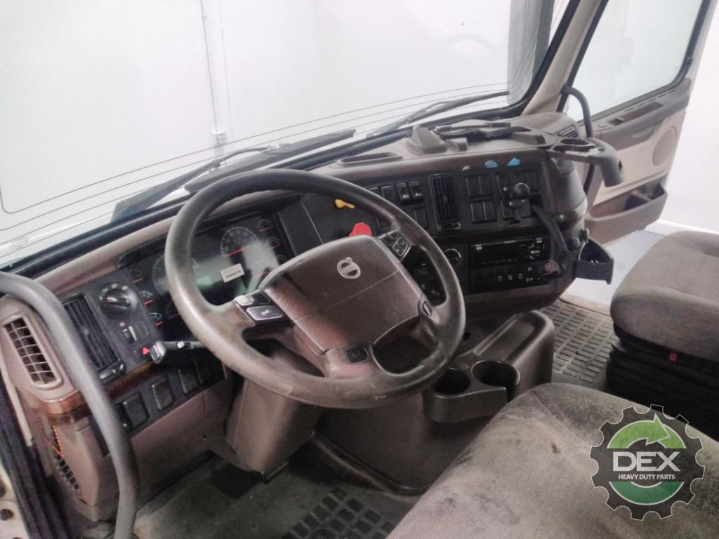 Volvo VNM groomed Daycab OEM 21134493D33