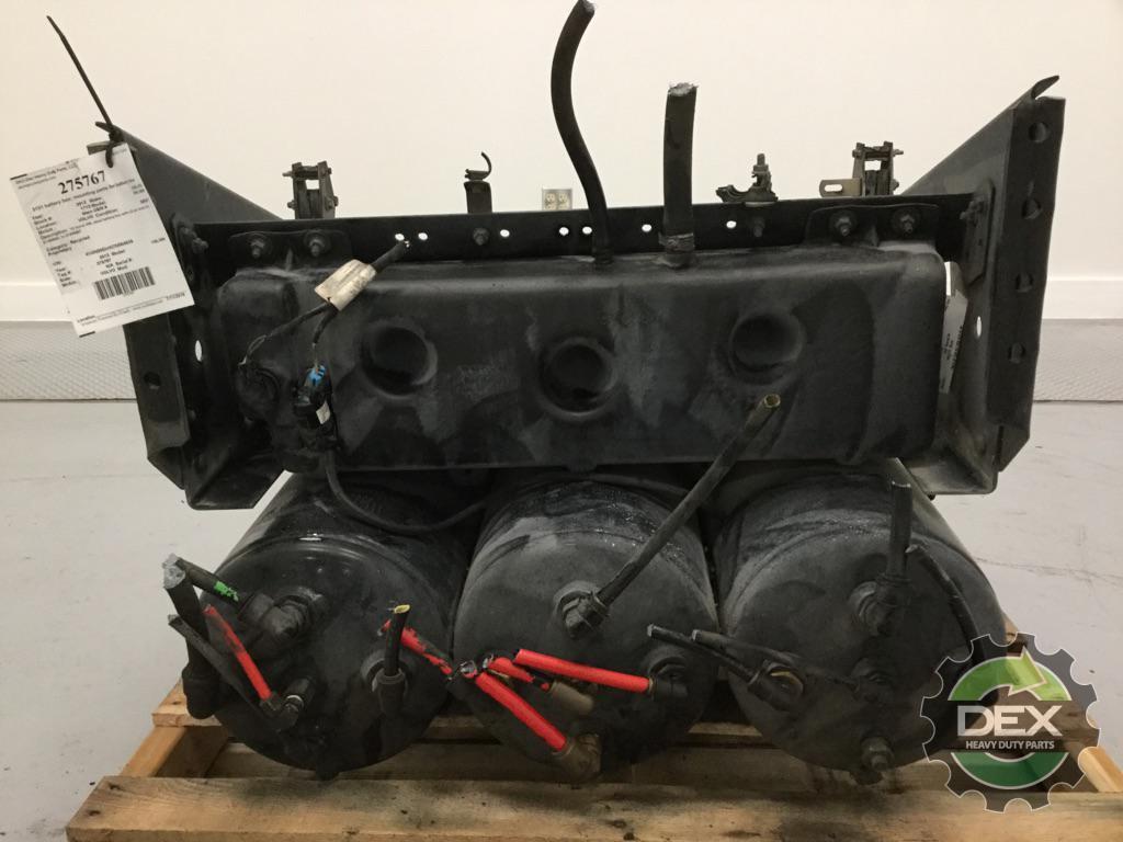 Volvo VNL steel battery box with x3 air tanks 2x 21183543 OEM DDD8