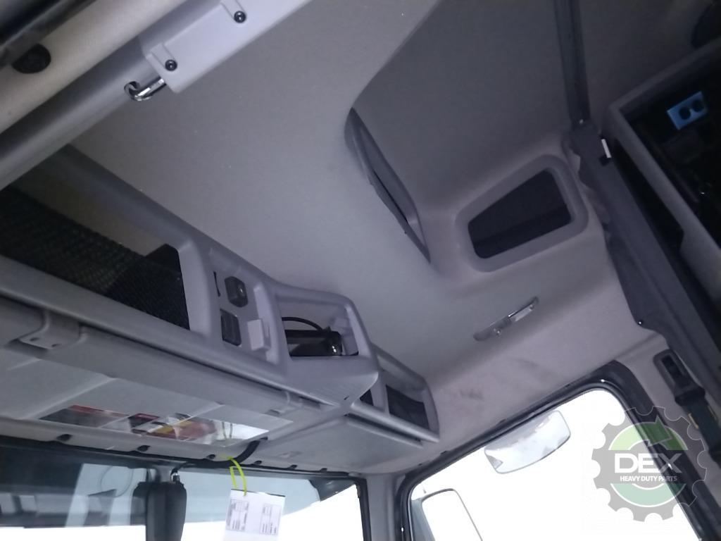 Volvo VNR640 complete groomed sleeper cab OEM 82660501