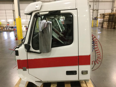 Volvo VNL groomed day cab assembly OEM 21134494D27