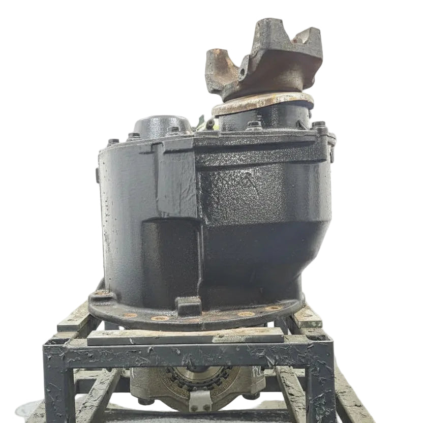 Meritor MT-40-14X3C front rear axle carrier with power divider OEM - Second Truck Parts