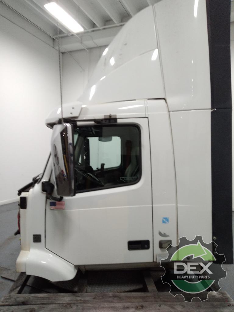 Volvo VNM groomed Daycab OEM 21134493D20
