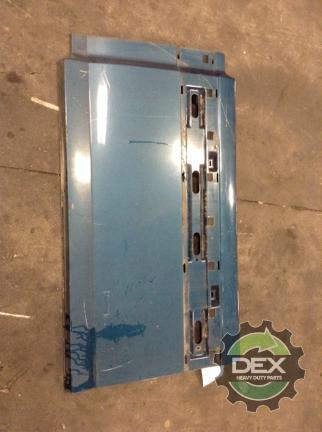 Volvo VNL LH Middle / rear chassis fairing OEM 20500454D3