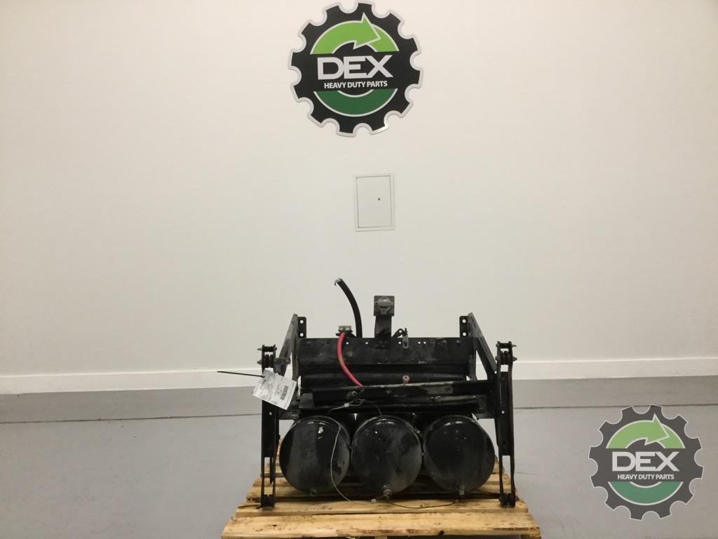 Volvo VNL steel battery box with x3 steel air tanks / 21043167 OEM