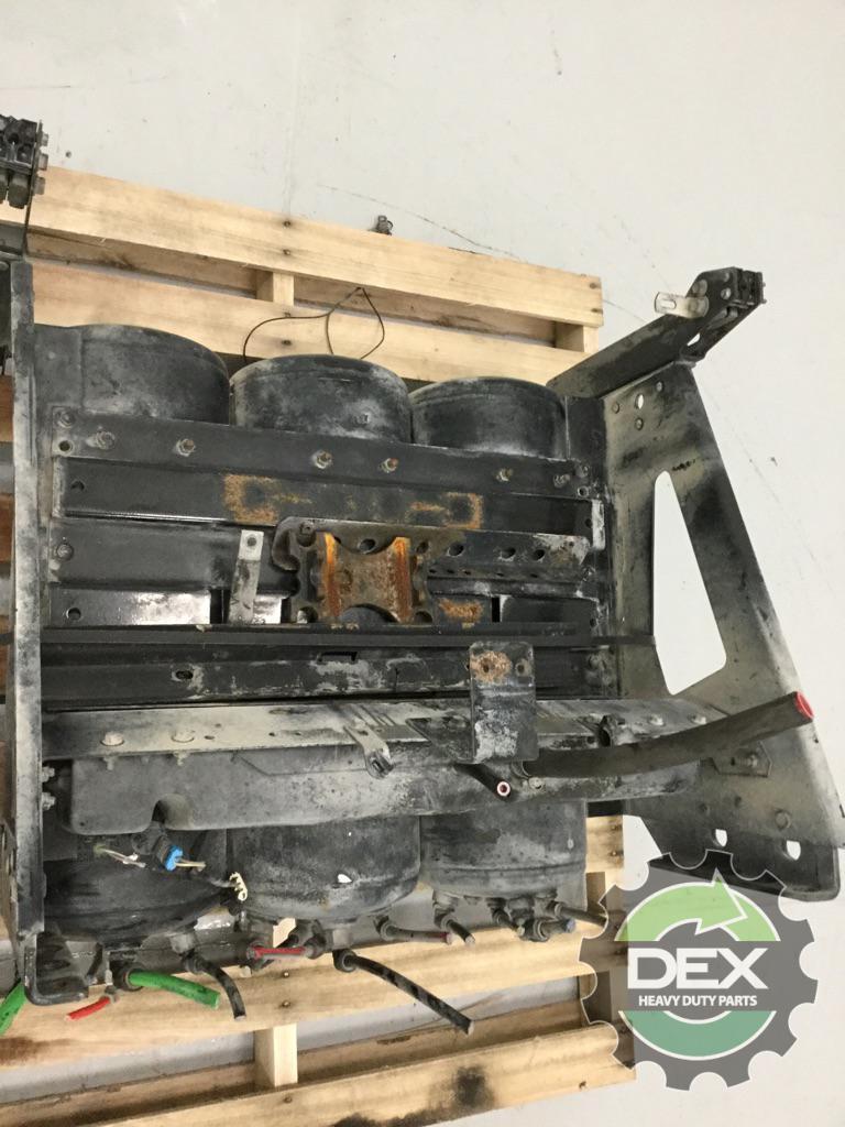 Volvo VNL steel battery box with x3 steel air tanks OEM 21043167D59