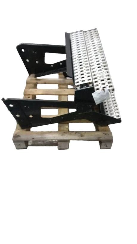 Volvo Frame mounted step and heat shield assembly OEM 21033751 - Second Truck Parts