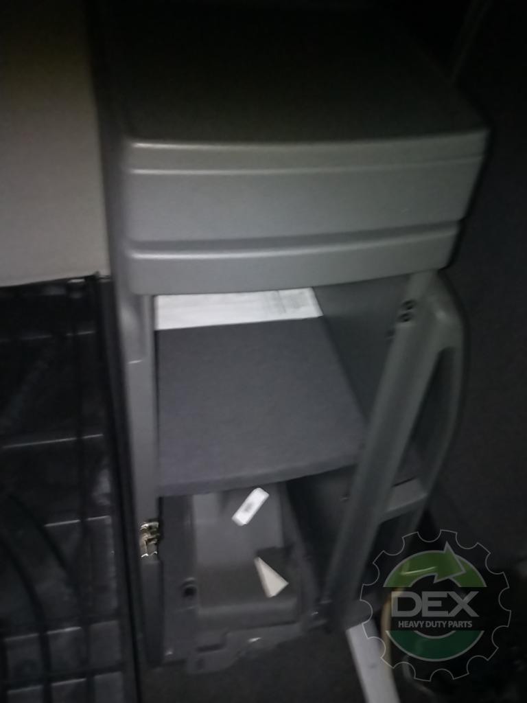 Volvo VNR640 complete groomed sleeper cab OEM 82660501