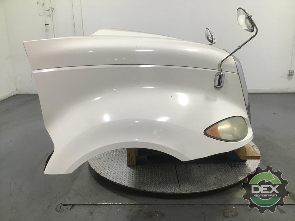 Prostar Groomed hood OEM - Second Truck Parts
