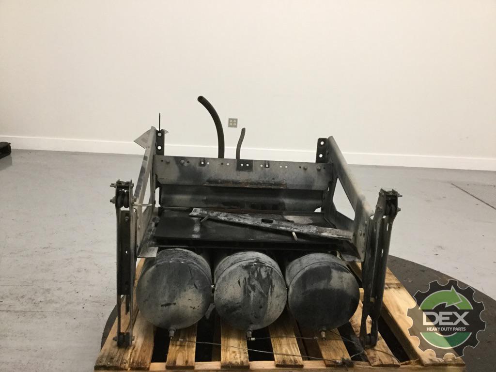 Volvo VNL steel battery box with x3 steel air tanks OEM 21043167D44