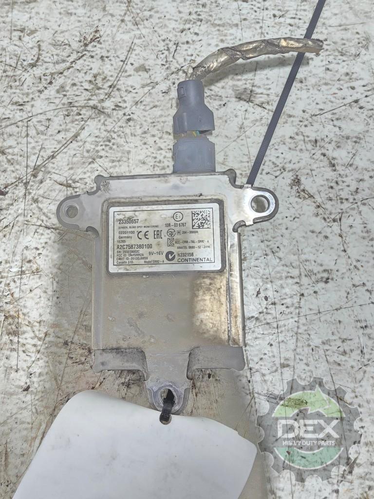 Bendix Side Vorad / collision avoidance sensor OEM 23350657D1