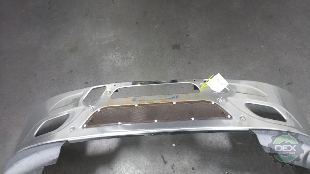 International Prostar steel clad bumper with bug screen OEM