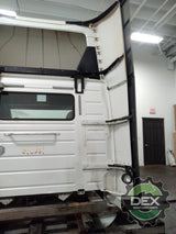 Volvo VNM groomed Daycab OEM 21134493D16