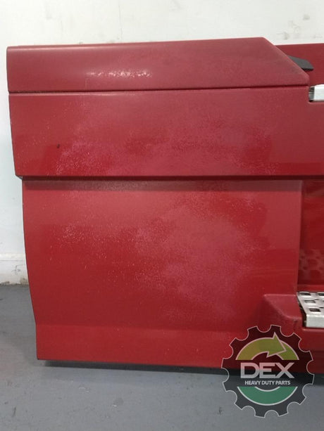 Volvo VNL RH front chassis fairing OEM 20982663