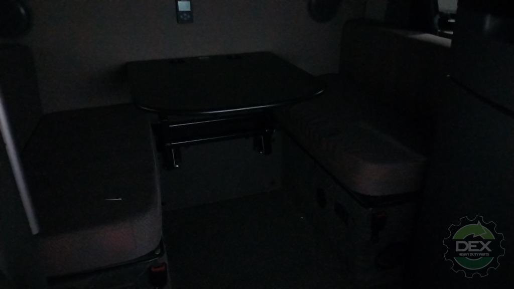 Volvo VNL860 groomed sleeper cab OEM 84749398