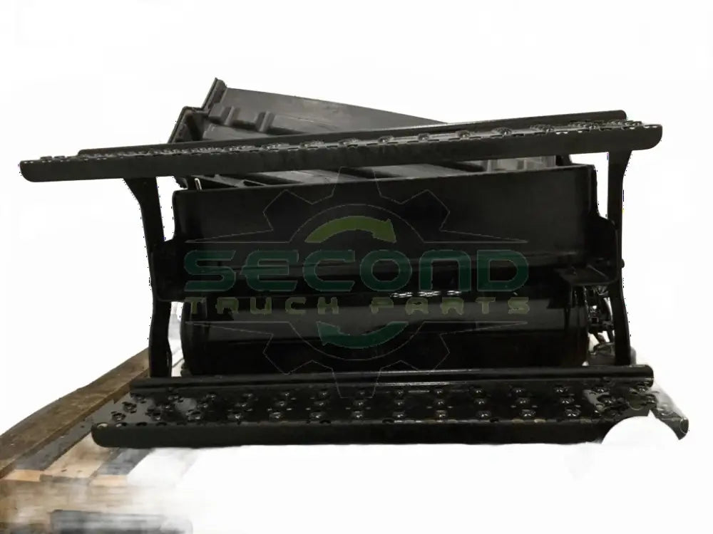 Steel Battery box with 2 air tanks and aluminum steps OEM - Second Truck Parts