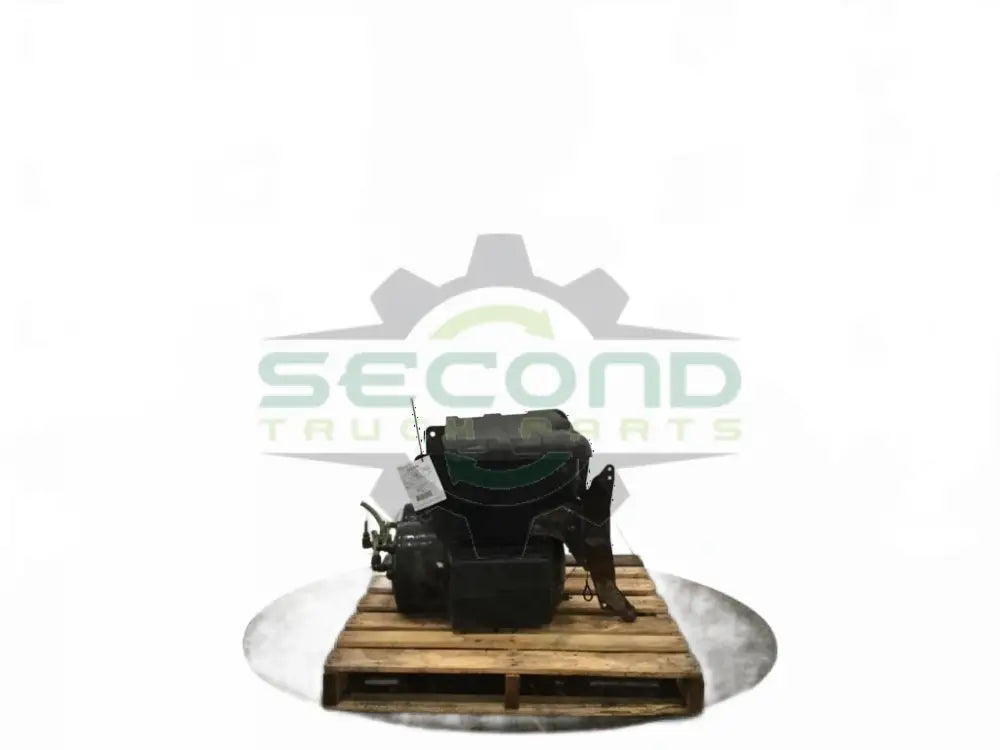 Steel Battery box with composite lid out of '12 Freightiner Cascadia - Second Truck Parts