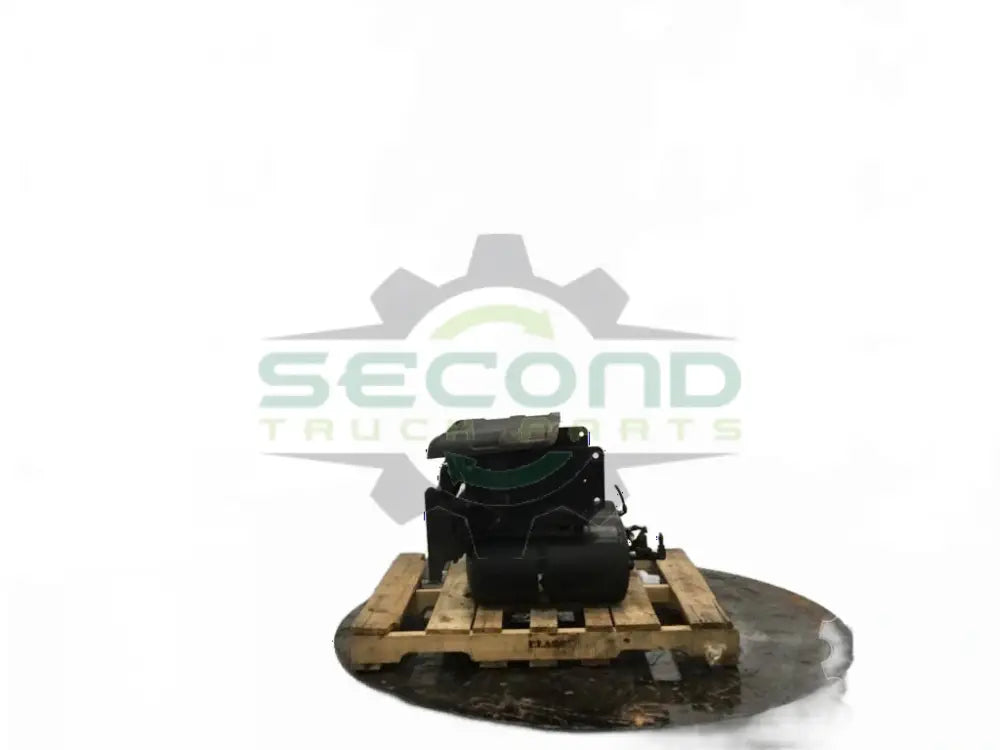 Steel LH battery box with air tanks OEM - Second Truck Parts