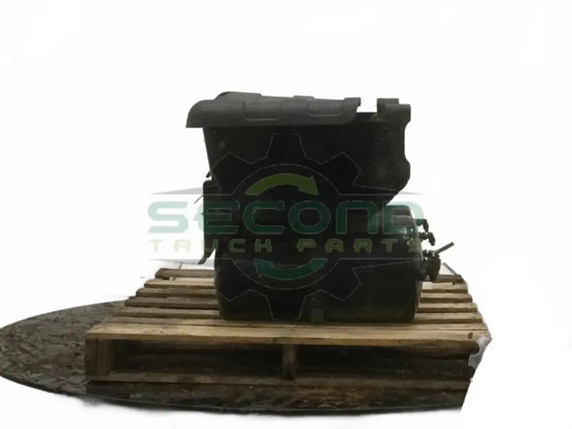 Under LH cab steel battery box with composite lid OEM - Second Truck Parts